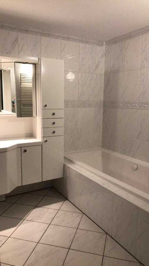 Grutsk Op 12 Bed & Breakfast Drachten Bagian luar foto